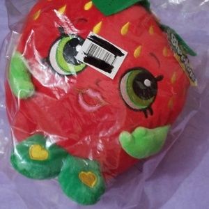 Shopkins strawberry kiss 💋💋plush bank